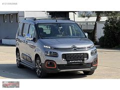 2022 SADECE 52.000 KM DE 1.5BLUEHDİ SHİNE BOLD XTR CAM TAVAN