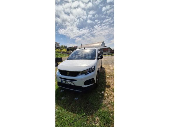 Rifter 1.5 BlueHDI Allure 2024 çıkışlı hatasız boyasız 53000 km
