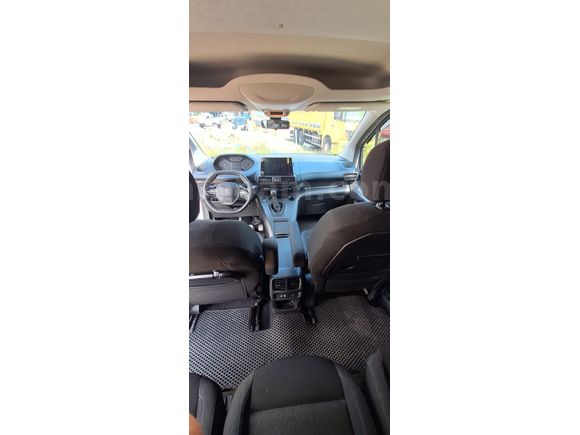 Rifter 1.5 BlueHDI Allure 2024 çıkışlı hatasız boyasız 53000 km