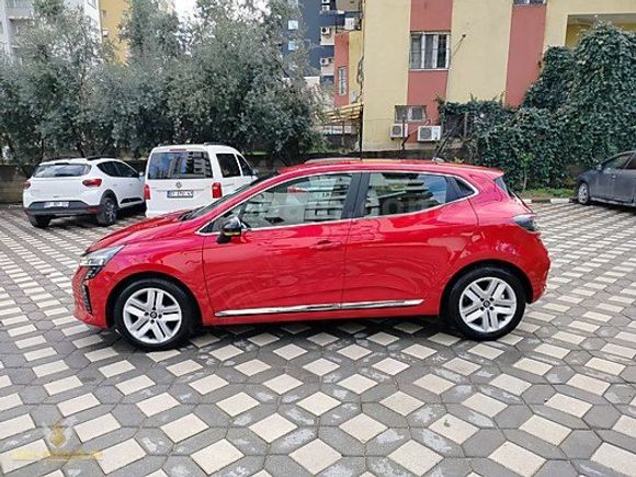 2024 CLİO 5.5 1.0 TCE 90 HP EVOLUTİON X TRONİK 23500 KM BOYASIZ