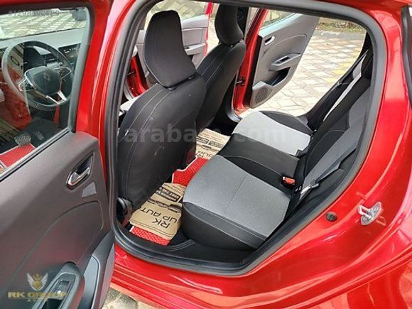 2024 CLİO 5.5 1.0 TCE 90 HP EVOLUTİON X TRONİK 23500 KM BOYASIZ