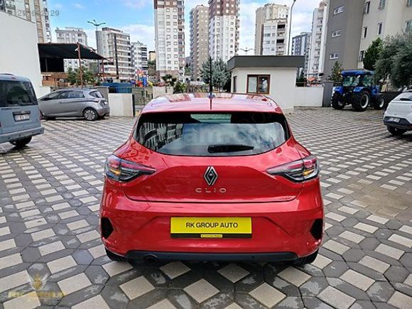 2024 CLİO 5.5 1.0 TCE 90 HP EVOLUTİON X TRONİK 23500 KM BOYASIZ