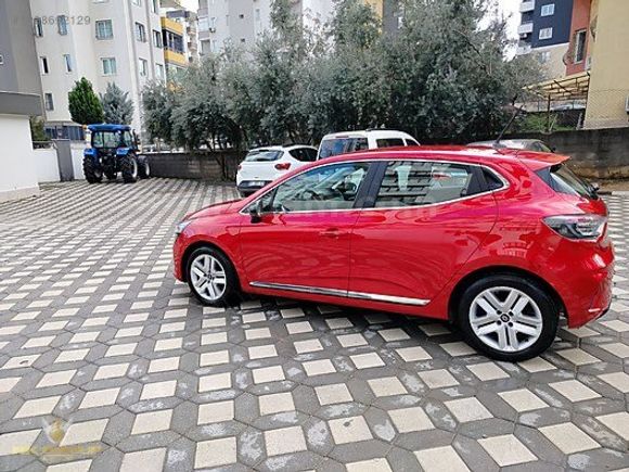 2024 CLİO 5.5 1.0 TCE 90 HP EVOLUTİON X TRONİK 23500 KM BOYASIZ