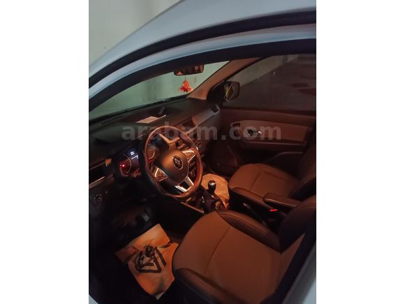 Sahibinden Renault Express Combi 1.5 BlueDCI Touch 2023 Model