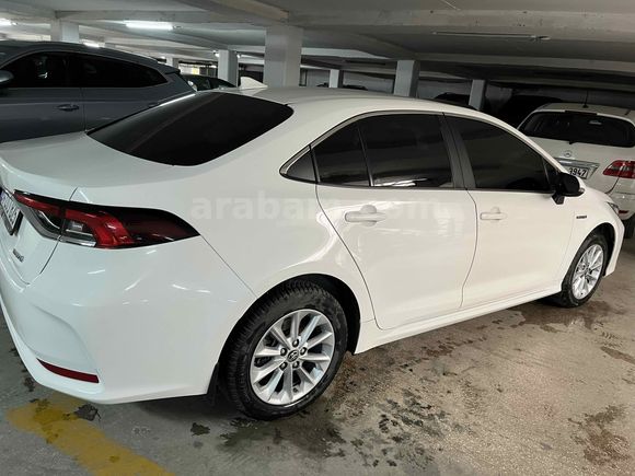 Sahibinden Toyota Corolla 1.8 Hybrid Dream 2019 Model  77.000 km Beyaz