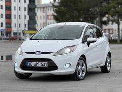 FORD FİESTA 1.4 BENZİN+LPG TİTANIUM HATASIZ 