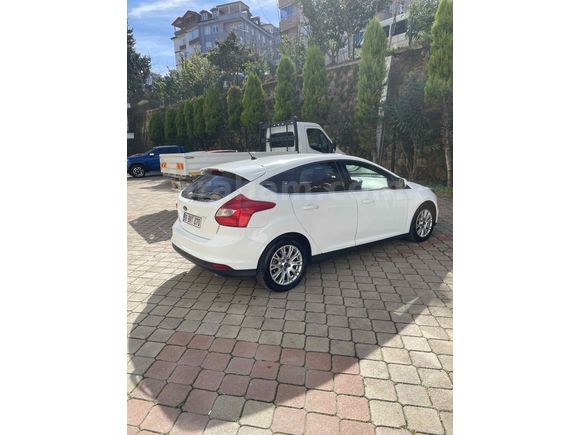 2013 model otomatik titanyum full paket sunroof‘lu 119.000 km’de Ford Focus