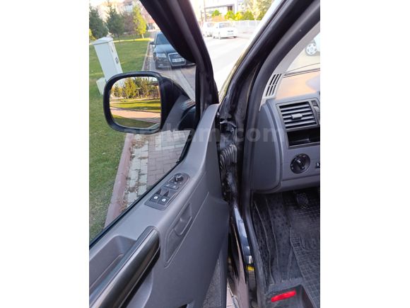 SAHİBİNDEN OTOMOBİL RUHSATLI CARAVELLA 2.0 TDI Trendline 2010 Model