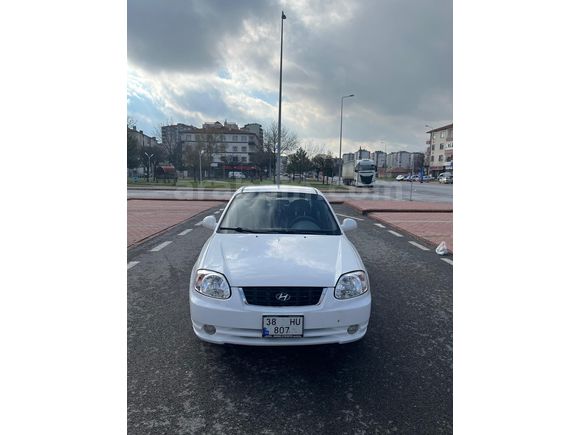 Sahibinden Hyundai Accent 1.6 Admire 2004 Model  285.720 km Beyaz