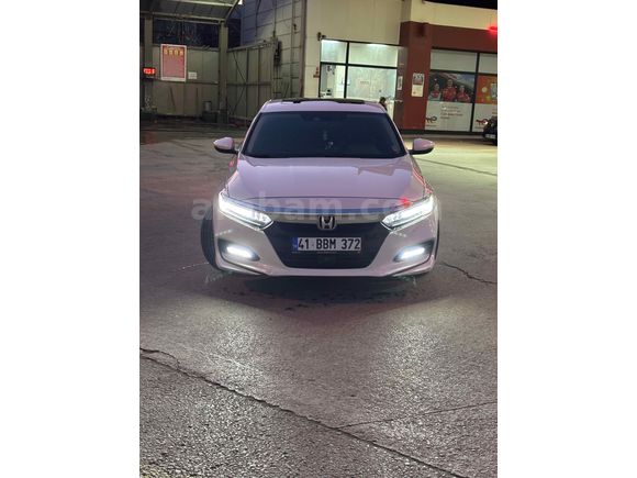 Sahibinden Honda Accord 1.5 VTEC Executive Plus 2022 Model 
