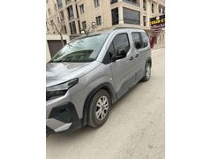 Sahibinden Peugeot Rifter 1.5 BlueHDI Allure 2025 Model 