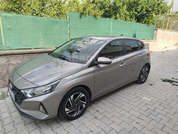 Sahibinden Hyundai i20 1.4 MPI Style 2022 Model