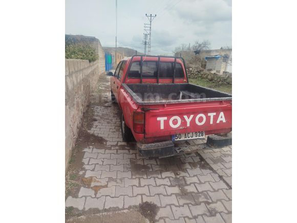 TAKASA AÇIK 1991 HILUX TEK ÇEKER