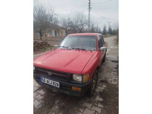 TAKASA AÇIK 1991 HILUX TEK ÇEKER