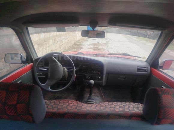 TAKASA AÇIK 1991 HILUX TEK ÇEKER