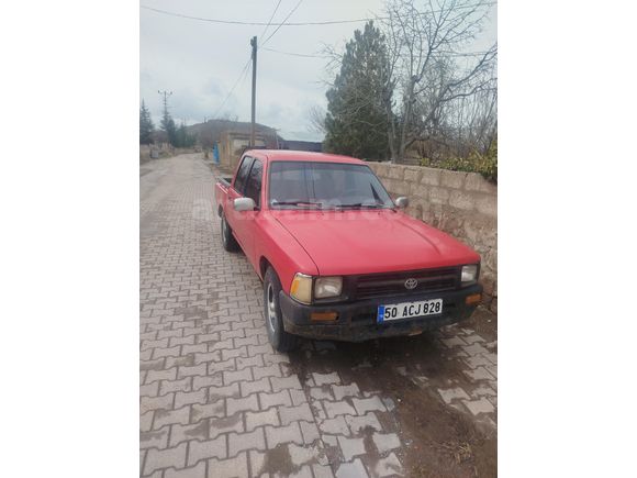TAKASA AÇIK 1991 HILUX TEK ÇEKER
