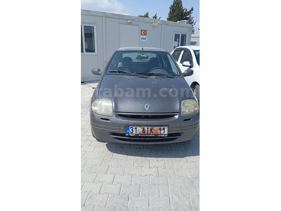 Sahibinden Renault Clio 1.4 RNA 2000 Model  207 km Gri