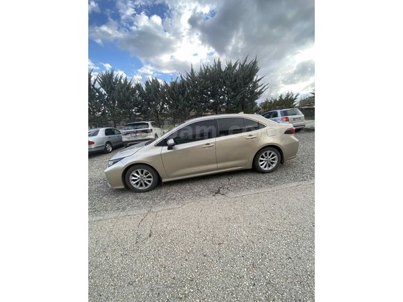 Sahibinden Toyota Corolla 1.5 Dream 2022 Model 
