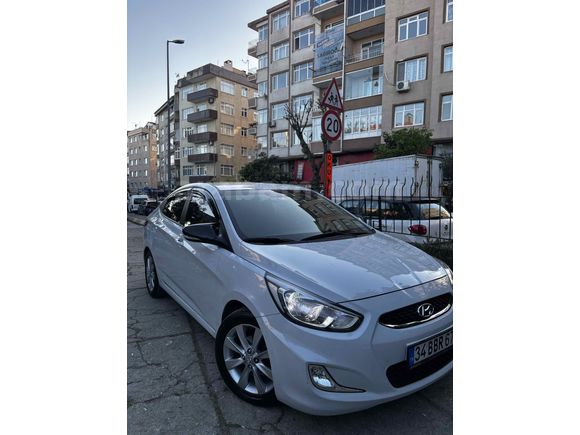 Sahibinden Hyundai Accent Blue 1.6 CRDI Mode Plus 2018 Model  130.000 km Beyaz