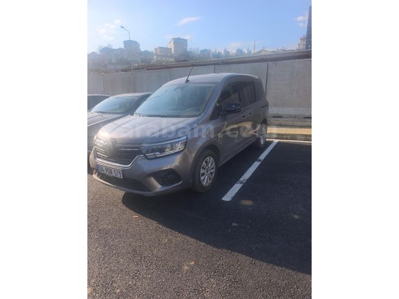 Sahibinden Renault Kangoo Multix 1.3 TCe Techno 2025 Model