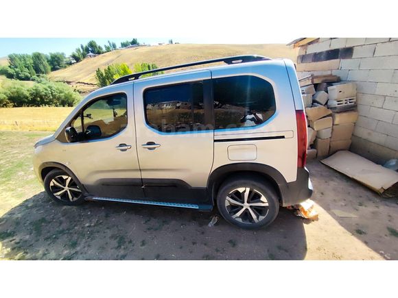 Sahibinden Peugeot Rifter 1.5 BlueHDI GT 2022 Model  75.000 km Gri