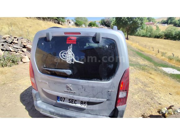 Sahibinden Peugeot Rifter 1.5 BlueHDI GT 2022 Model  75.000 km Gri