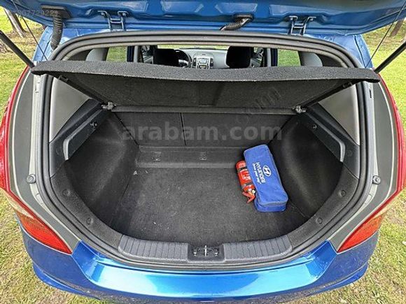 DEĞİŞENSİZ BAKIMLI TERTEMİZ HYUNDAI İ30 6 İLERİ