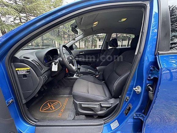 DEĞİŞENSİZ BAKIMLI TERTEMİZ HYUNDAI İ30 6 İLERİ