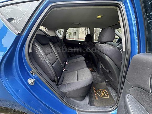DEĞİŞENSİZ BAKIMLI TERTEMİZ HYUNDAI İ30 6 İLERİ