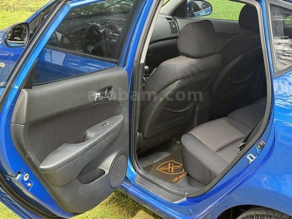 DEĞİŞENSİZ BAKIMLI TERTEMİZ HYUNDAI İ30 6 İLERİ