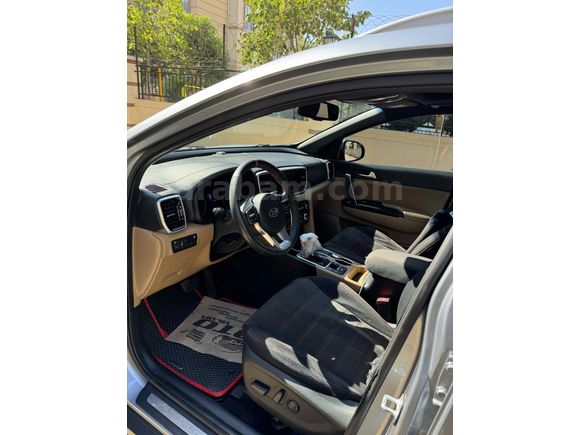 İlk sahibinden  Kia Sportage 1.6 CRDI Prestige 2019 Model İstanbul 97.000 km Gri (Gümüş)