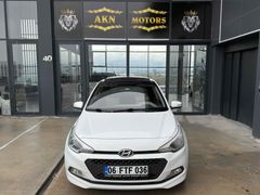 Galeriden Hyundai i20 1.4 MPI Style 2017 Model Ankara