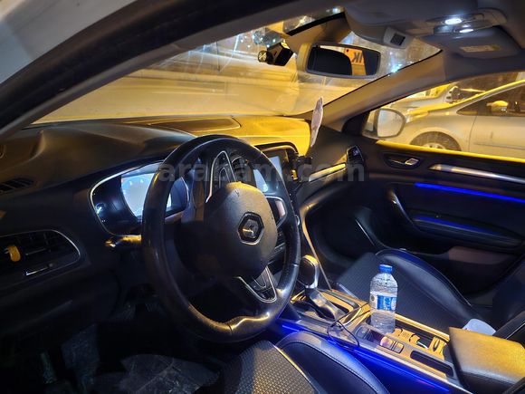 Sahibinden Renault Megane 1.2 TCe Icon 2016 Model  145.000 km Beyaz