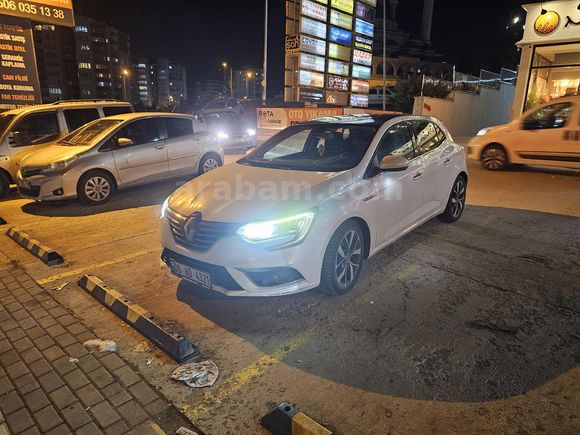 Sahibinden Renault Megane 1.2 TCe Icon 2016 Model  145.000 km Beyaz
