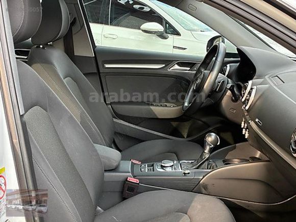 74.500 KM'DE AUDİ A3 30 TFSİ DYNAMİC CAM TAVAN İLK EL PRESTİGE