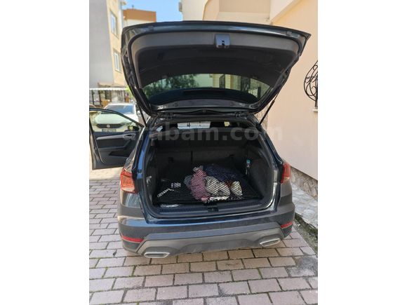 Sahibinden Seat Arona 1.0 EcoTSI FR 2024 Model  13.080 km Gri (titanyum)