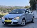 VOLKSWAGEN JETTA 1.6