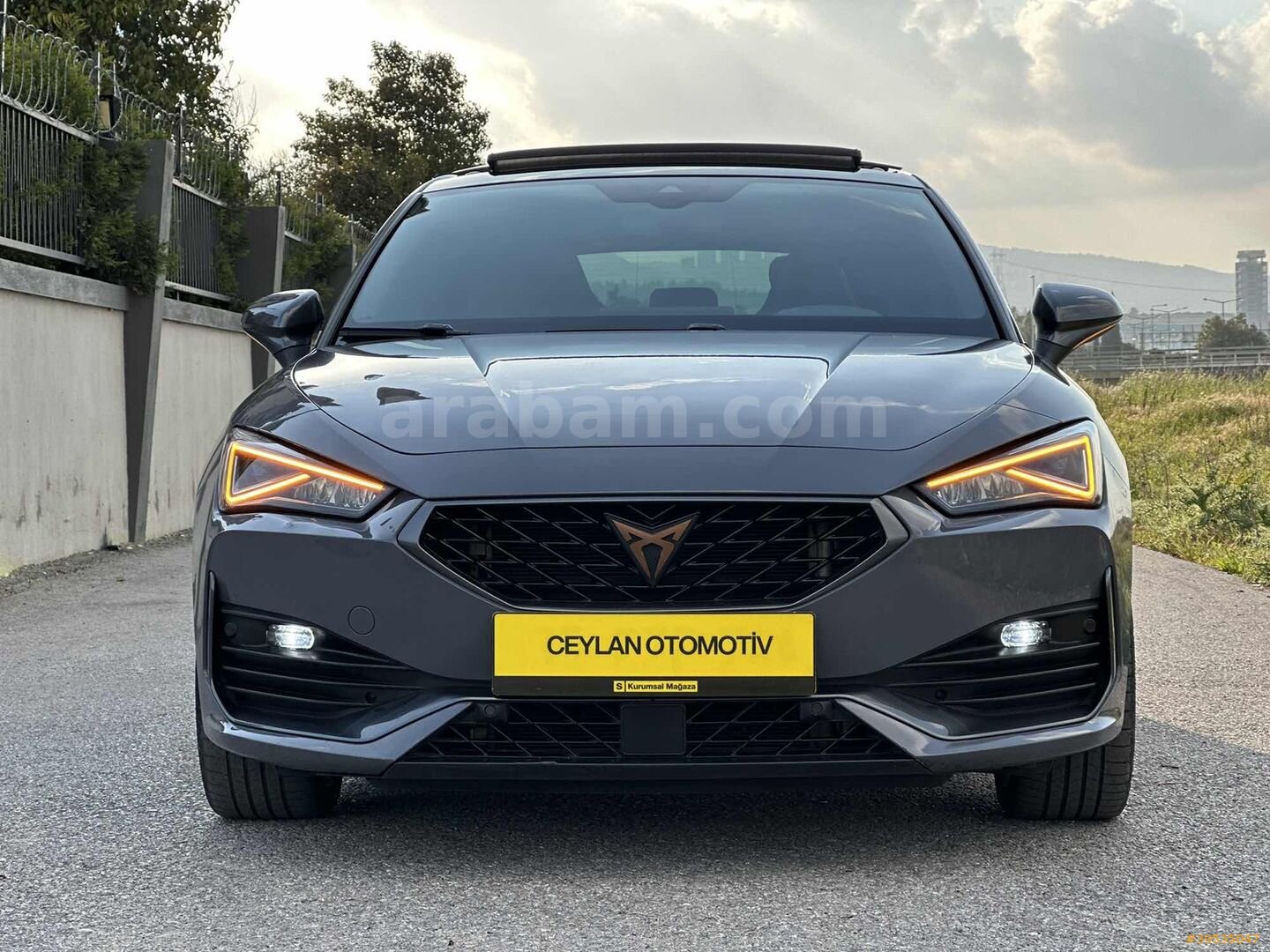 Galeriden Cupra Leon 1.5 eTSI Standart 2023 Model İzmir 72.000 km Gri 3