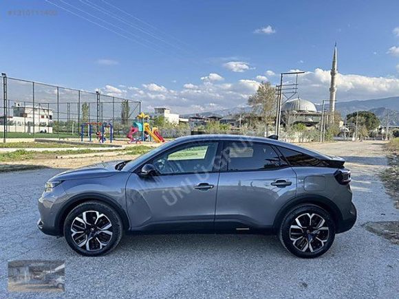 ÜNLÜ GRUP TAN 2025 CİTROEN C4 HYBRID MAX HATASIZ