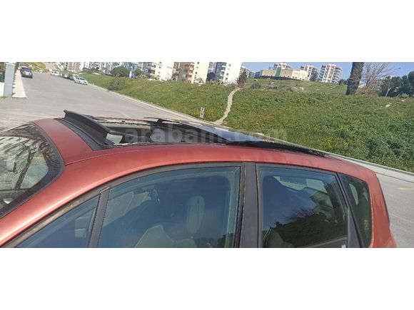 Sahibinden Renault Scenic 1.6 Dynamique 2004 Model