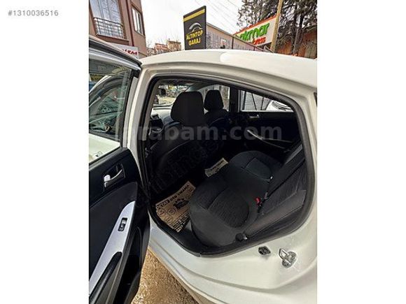 ALTINTOP GARAJDAN 2015 MODEL HYUNDAİ ACCENT BLU