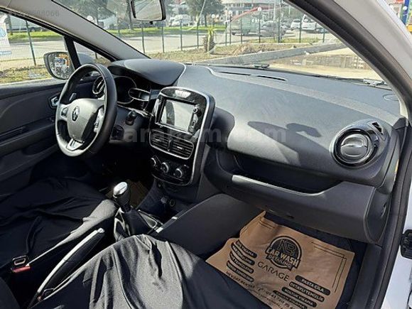 AUTO İFÖ'DEN 2019 CLİO 1.5 DCI TOUCH HATASIZ DÜŞÜK KM