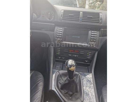 BMW... 523i 