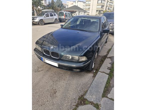 BMW... 523i 