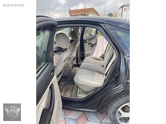 Galeriden satılık 2006 model Ford Focuscia