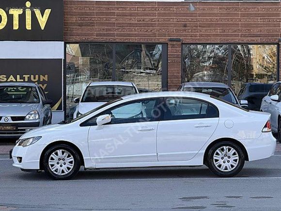 2012 HONDA CIVİC BENZİNLİ EMSALSİZ TEMİZLİKTE SADECE 78 BİNDE
