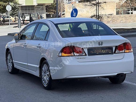 2012 HONDA CIVİC BENZİNLİ EMSALSİZ TEMİZLİKTE SADECE 78 BİNDE