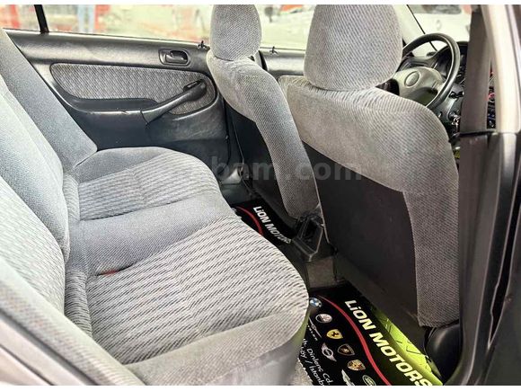 Sahibinden Honda Civic 1.4 i S 2000 Model Özel Plakalı  