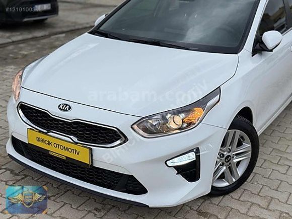 2020 KİA CEED HATASIZ BOYASIZ CAM TAVAN SIFIRDAN FARKSIZDIR