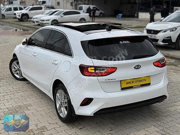 2020 KİA CEED HATASIZ BOYASIZ CAM TAVAN SIFIRDAN FARKSIZDIR